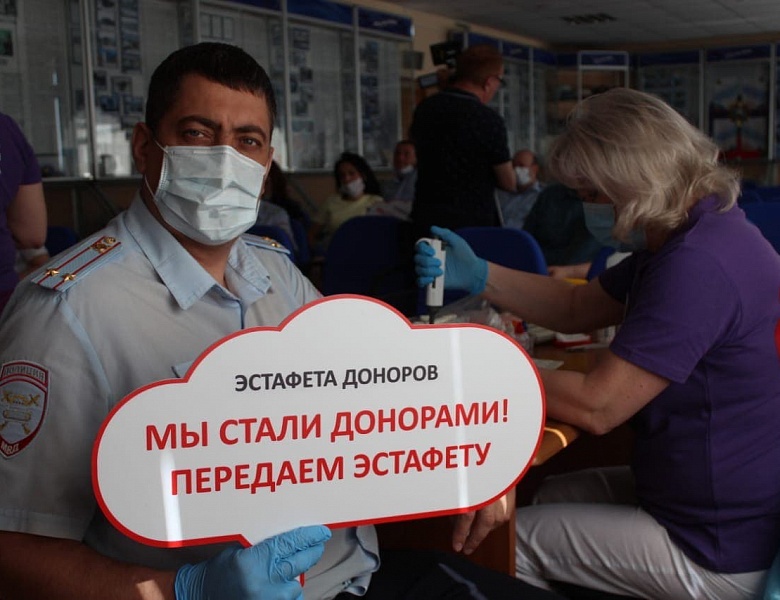 Сегодня, 19 мая, на базе ГИБДД-МРЭО Малаховка (https://xn----8sbaabjcja1b3ajl5a8h.xn--p1ai/), ГБУЗ МО «Люберецкая областная больница» провела донорскую акцию, которая собрала 17 человек, сдавших свою кровь