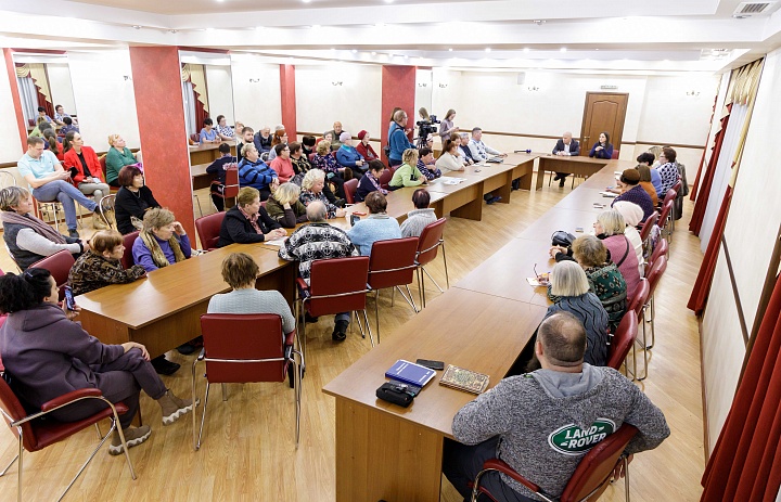 В Красковском культурном центре состоялась встреча жителей с руководством Люберецкой областной больницы 