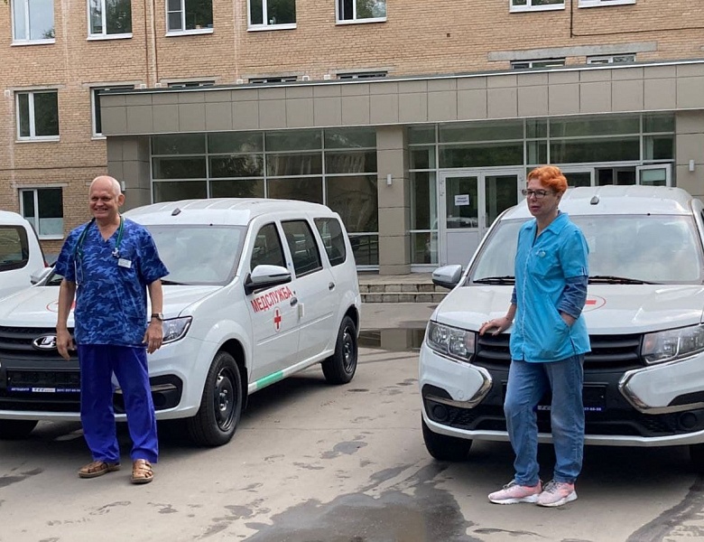 Четыре новые машины неотложной помощи получил автопарк Люберецкой областной больницы