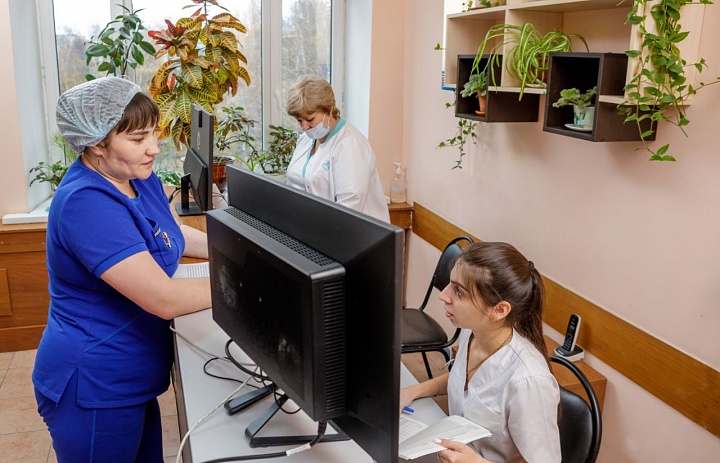 За год почти 400 медицинских работников пришли на работу в Люберецкую ОБ