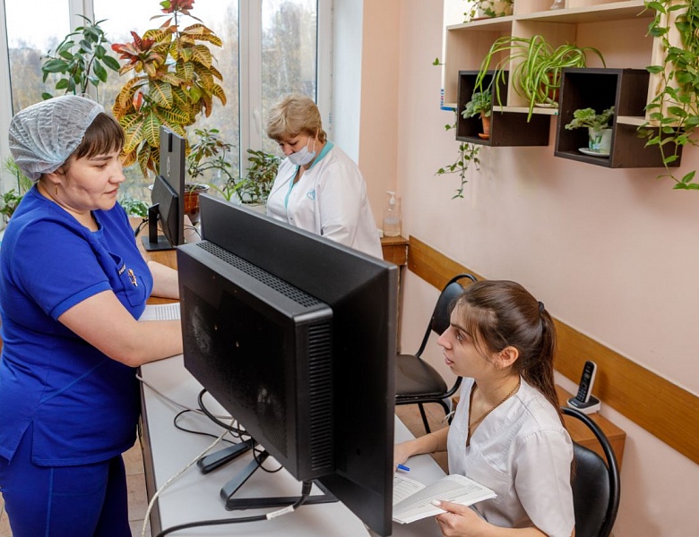 За год почти 400 медицинских работников пришли на работу в Люберецкую ОБ