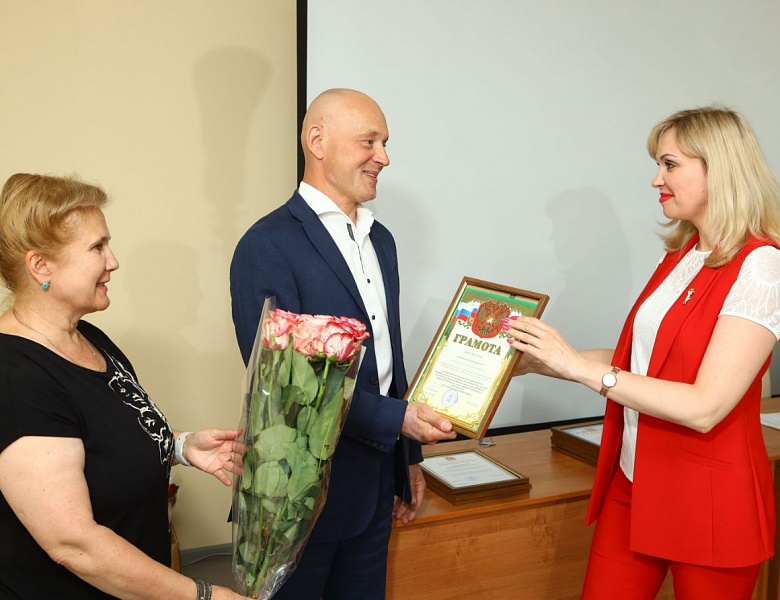 В преддверии Дня медработника были вручены награды лучшим сотрудникам Люберецкой областной больницы.